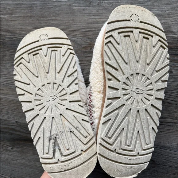 UGG Cream and Red Platform Shoes - Picture 7 of 7